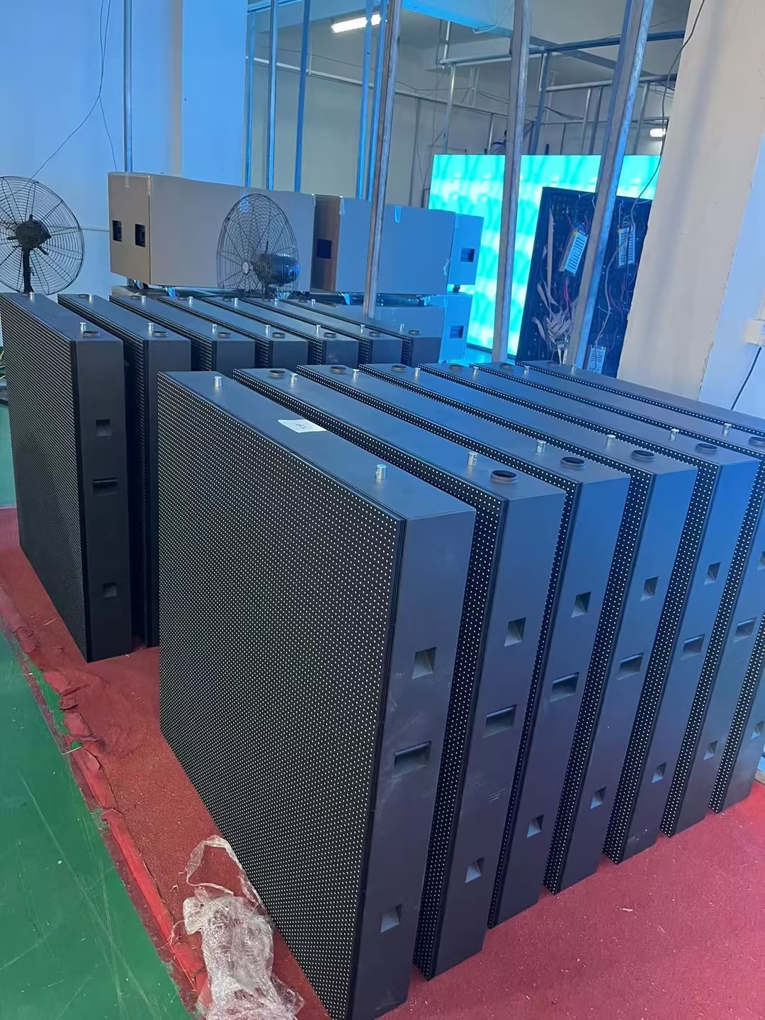 Hight Brightness Outdoor LED Display 5mm Pixel IP65 Ingress Rate for ...